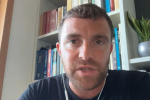 全网热议！罗马诺回应曼城案，球迷直呼“真相”
