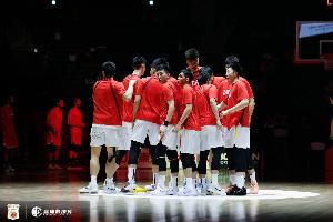 战报：杨毅谈归化潮流，中国篮球未来重启