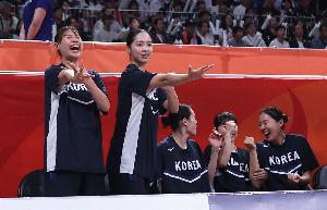 身高差距下的篮球对决：韩国女篮以意志力击溃中国强敌