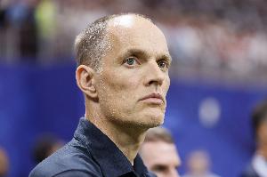 战报：英格兰2-3西班牙，曼城双卫失误