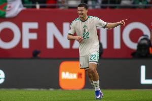 战报：阿尔及利亚3-1赞比亚，马扎成中场核心