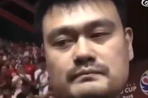 男篮世界杯对决，姚明领军的强队交锋！实力对决，谁将笑到最后？