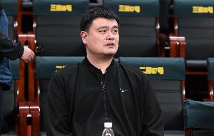 全网热议！杨毅一语道破中国篮球困境，球迷炸锅：姚明时代不是空谈