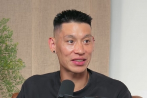 林书豪CBA客场趣事：烤全羊突现餐桌，揭秘他如何融入当地文化？