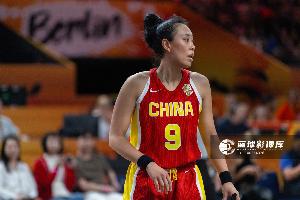 狂飙！唐子婷逆势爆发，中国女篮半场惊魂逆转