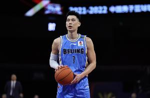 战报：林书豪谈NBA与CBA区别，强调CBA防守更密集